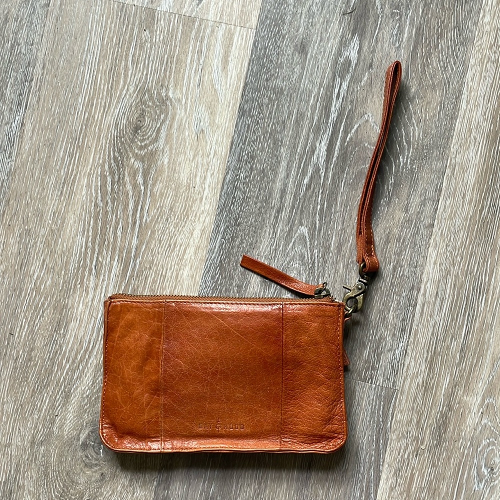 Day & Mood Anthropologie Anni leather wristlet clutch